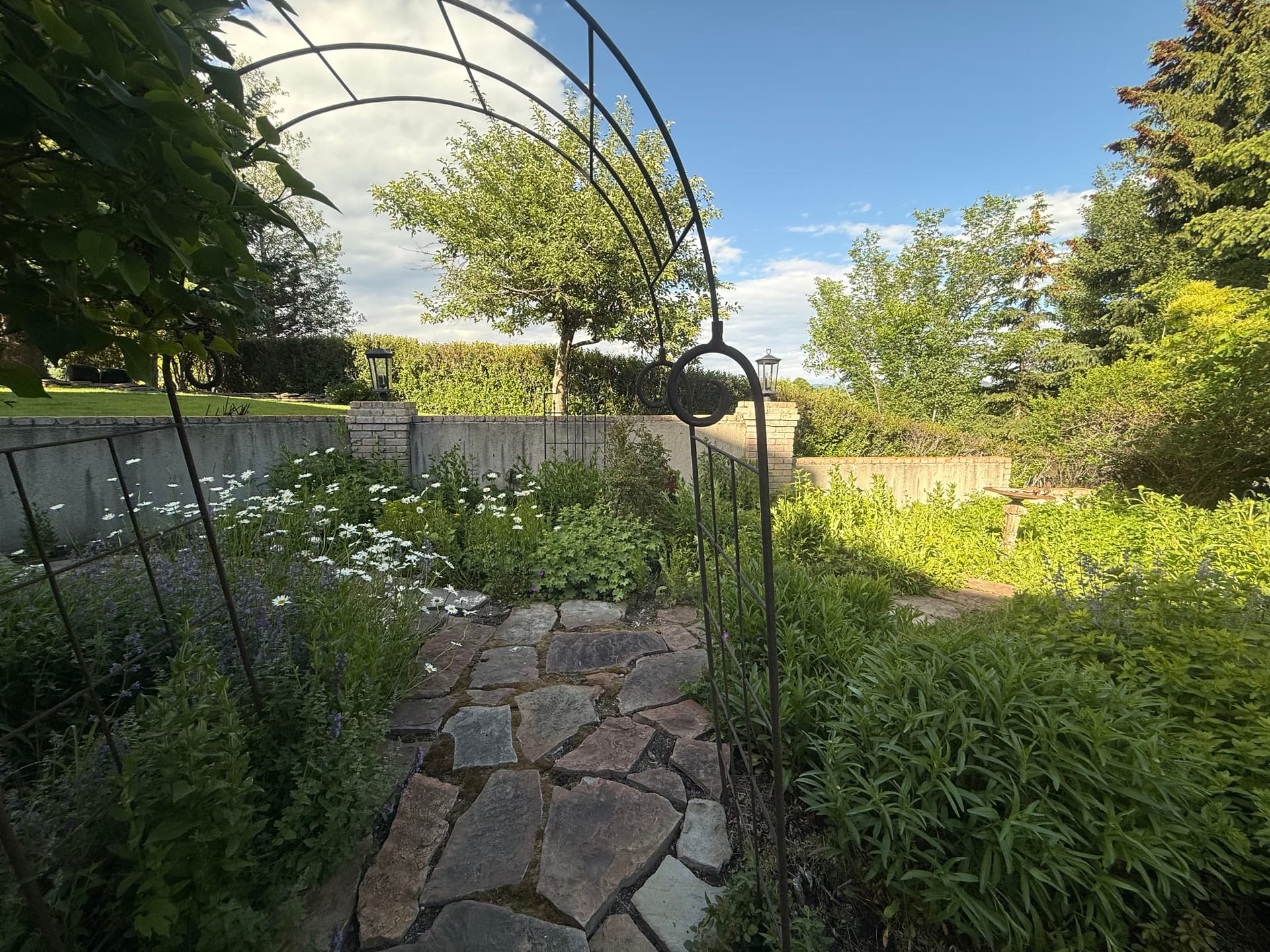 Gallery photos for Garden Beds and Lawn Care That Makes Your Yard Feel Like Home: Image #2