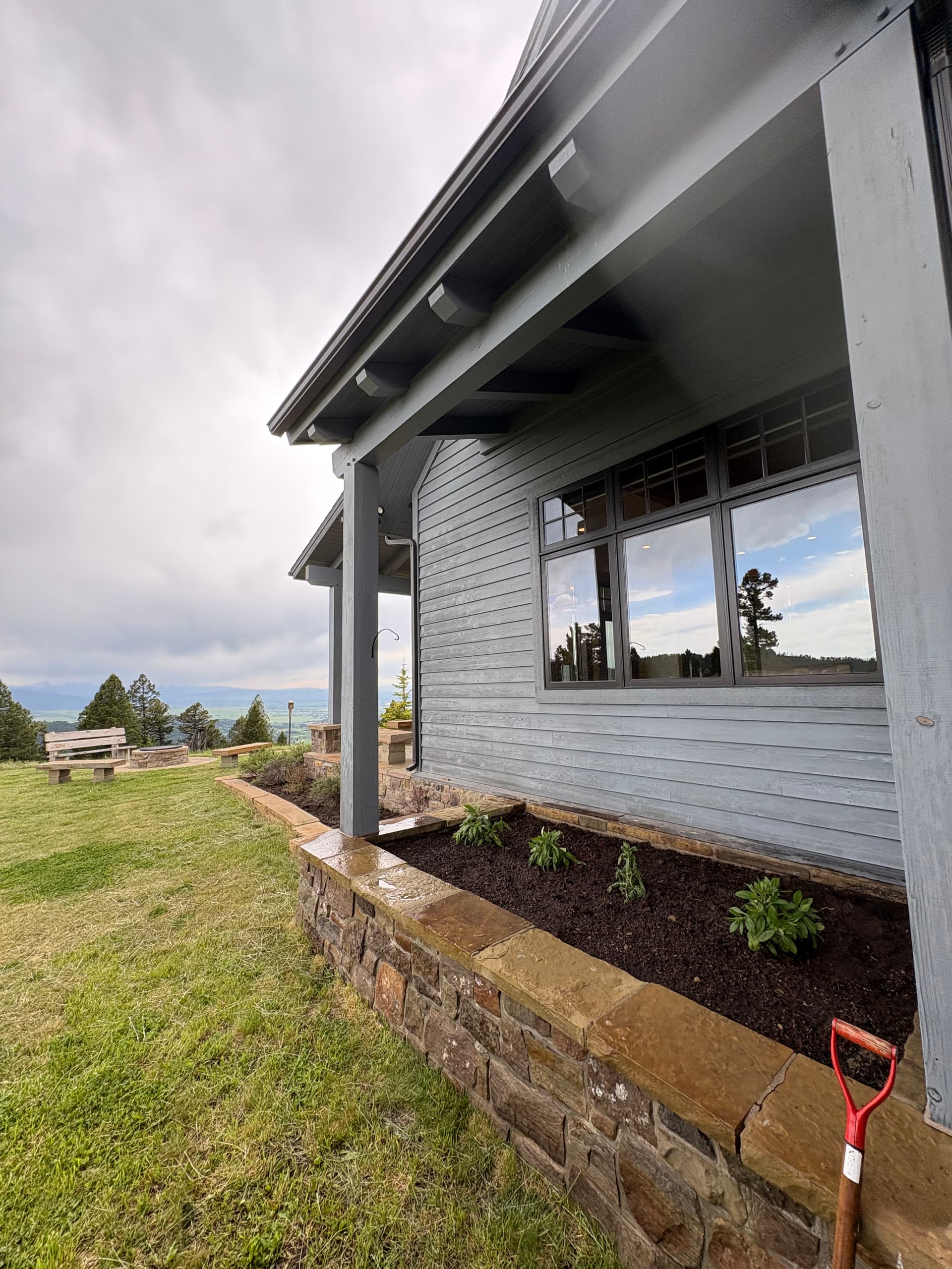 Gallery photos for Fresh Garden Beds and Planted Pots That Actually Elevate Curb Appeal: Image #1